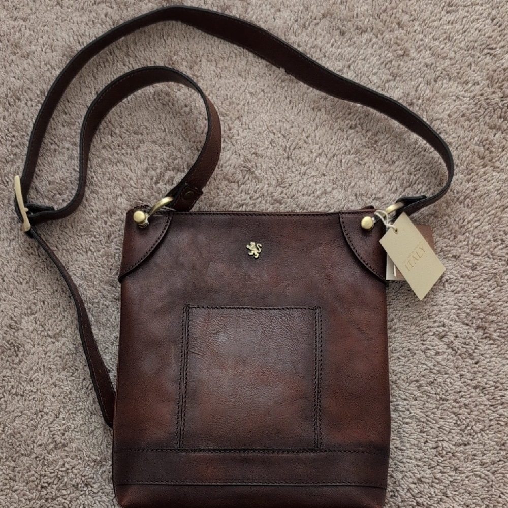 Elegant Brown Leather Messenger Bag